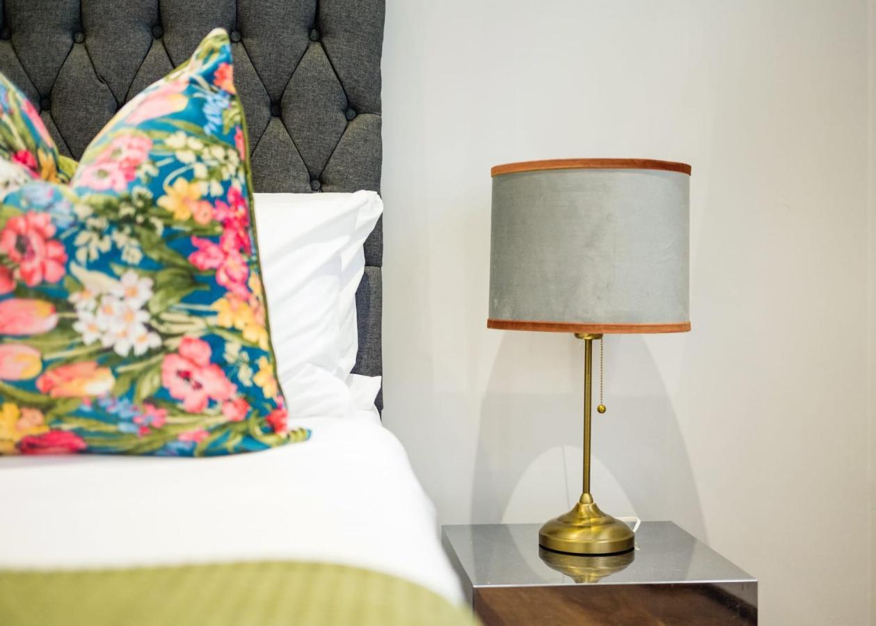 Modernized South Kensington Apartments 伦敦 外观 照片